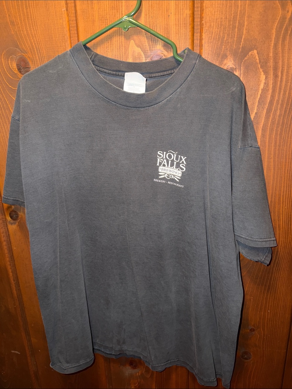 Sioux Falls Brewery Men's Short Sleeve T‑Shirt in Charcoal with Logo